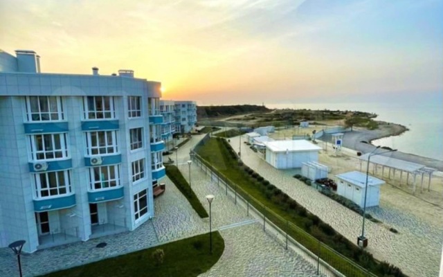 Admiralskaya Laguna Apartments