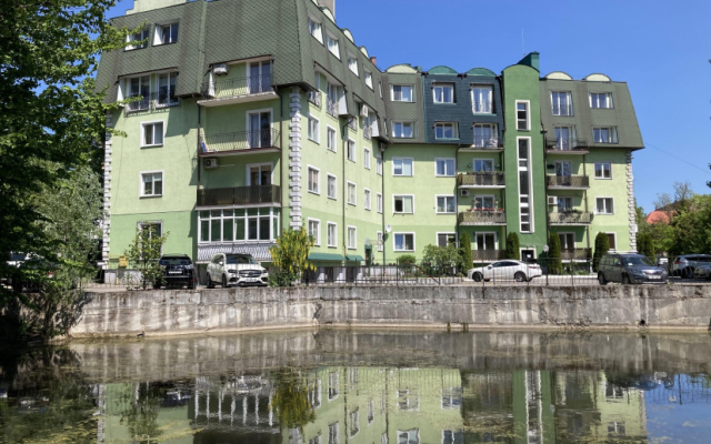 V Samom Serdtse Kaliningrada Rayone Amalienau Flat