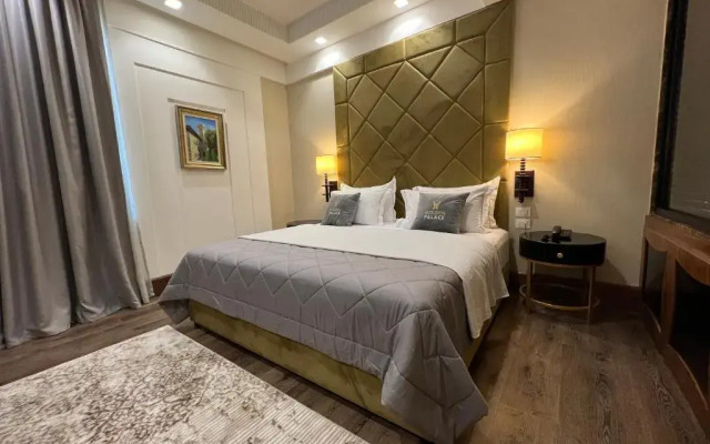 Golden Palace Hotel