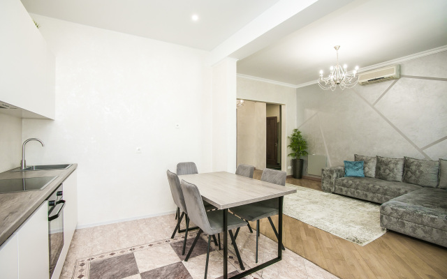 3-room on 2 International Street City Center  Apartments