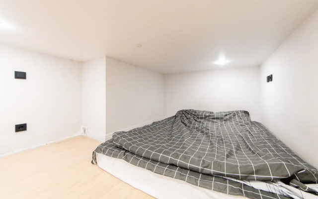 Апартаменты Студия двухуровневая в Зюзино