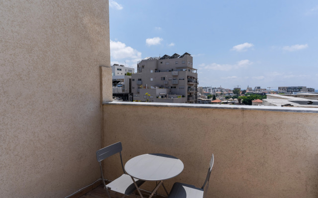 Blueground at Florentine ID01 Apartments