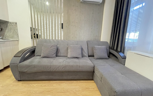 Studiya s Sobstvennoy Terrasoy v Zhk Karavella Portugalii Flat