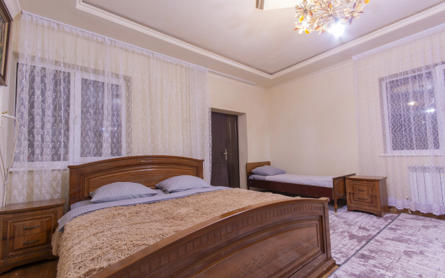 Частный дом в центре