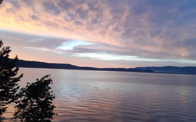 Lake House Hotel