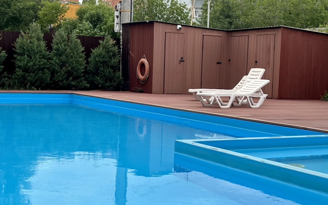 Avtorskie 4 S Sezonnym Basseynom Apartment