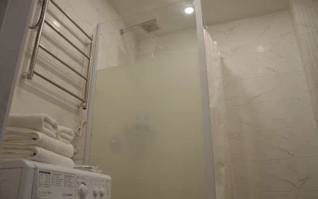Grey Room S Basseynom RnD Apartments