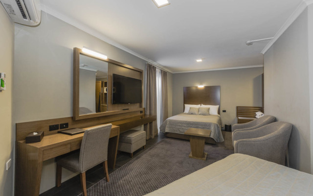 Bankstown Hotel