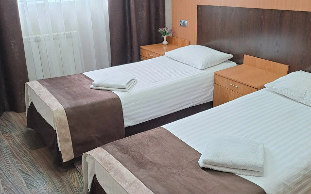 12 Futov Hotel