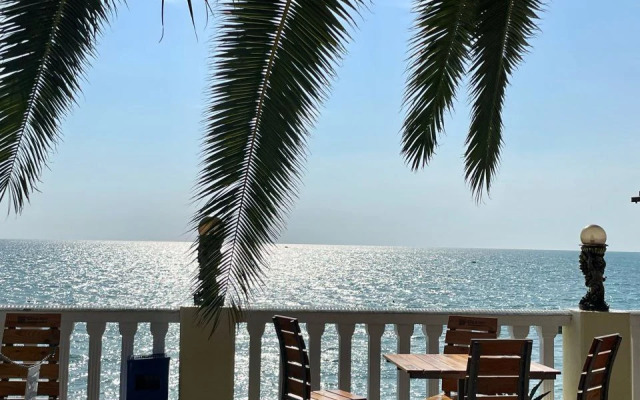 Квартира Просторная студия в 100 метрах от моря