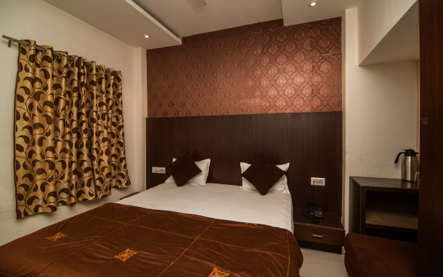 Shreeram Hotel