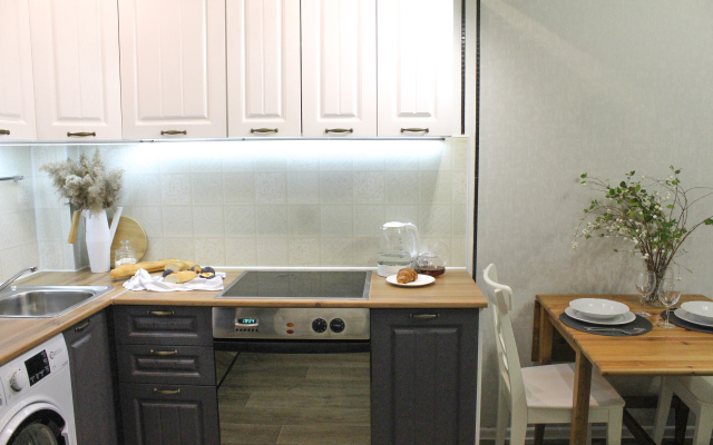 Malen'kaya Dlya Dvoikh Flat