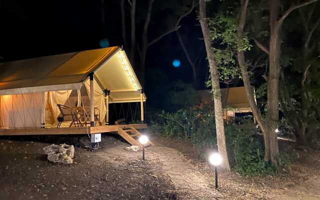 Ривер Глэмп