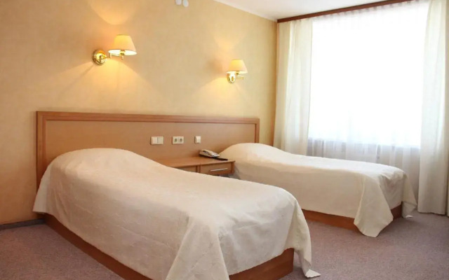 Отель Надеждинский