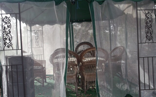 Na Shosse Alupkinskom 62V Guest House