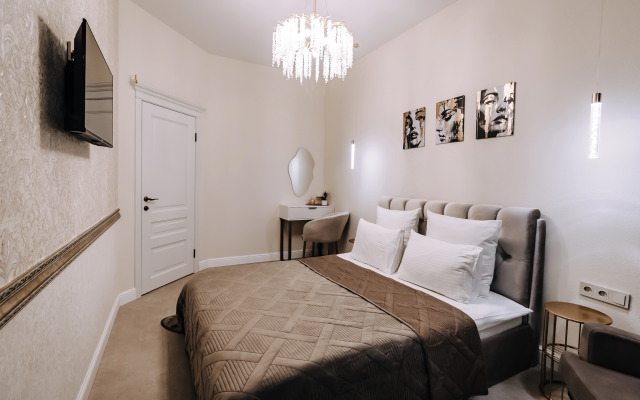 Апартаменты Urban Кот Gold