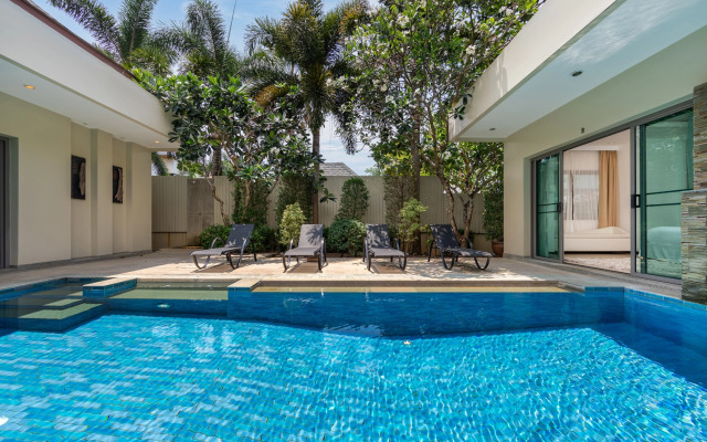 Вилла Nai Harn Pool Villa Bond