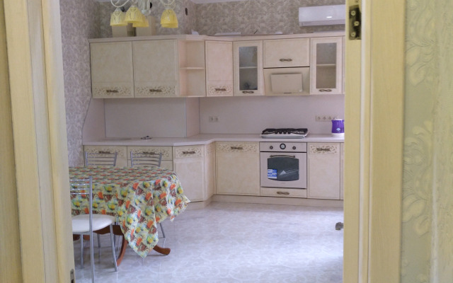 Квартира 2-х комнатная, рядом с отелем Алеан