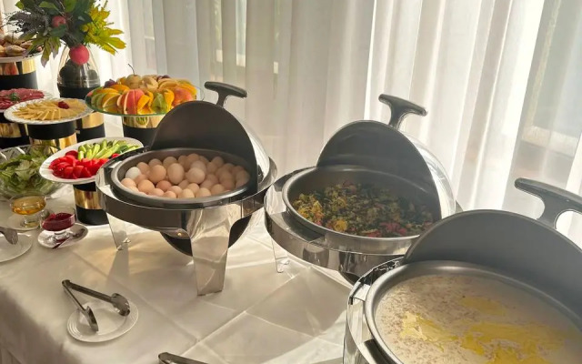 Expo Hotel