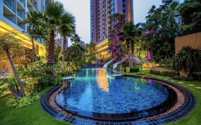 Riviera Wongamat Beach Apartments