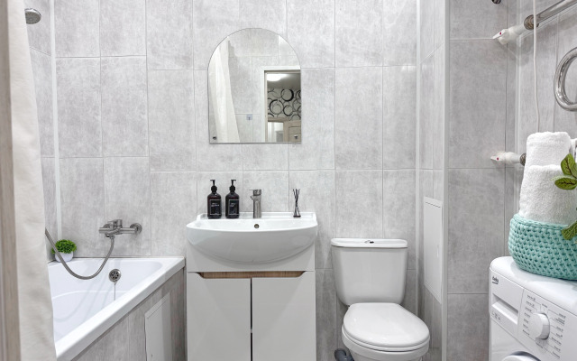 Квартира 2-к на Молодой Гвардии 102А