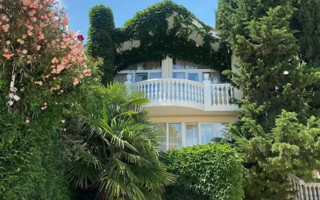 Villa IvaMariya Hotel
