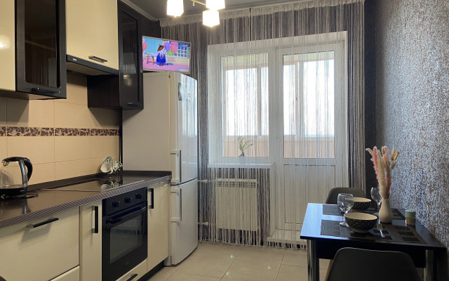 Na Ulitse Mikheeva 25 Flat