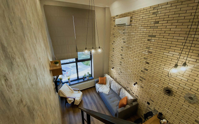 Квартира Green FOX из двух уровней с панорамными окнами