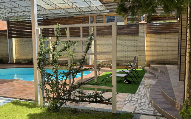 S Basseynom Private House