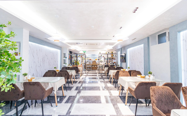 Safir Hotel