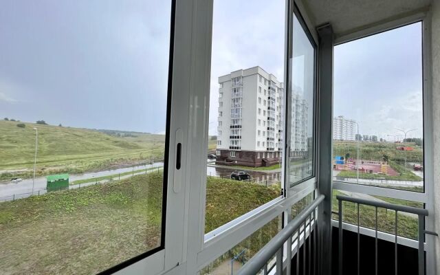 Stilnaya Odnushka S Pilonom. Shweyzariya, Okeanis, Sportbaza Novinki Flat