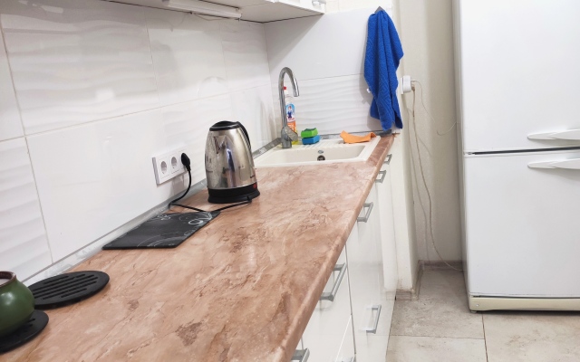 S Tremya Otdelnymi Komnatami I Kukhney Apartments