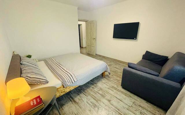 Апартаменты 1-к Квартира на Тухачевского 80