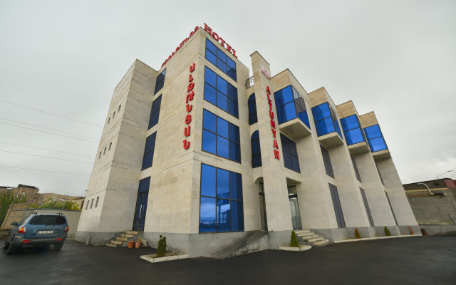 Altunyan Hotel