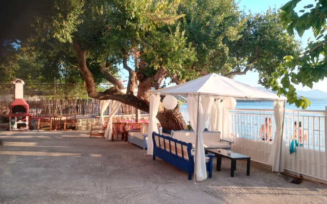 Akrogiali Apart-Hotel