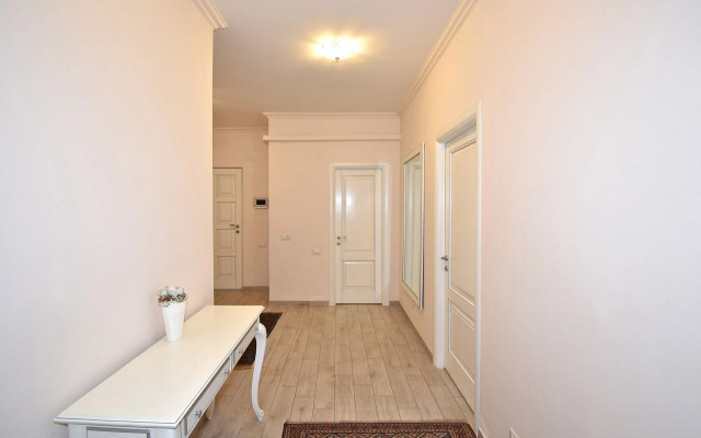 3-K Kvartira v Novostroyke na Ulitsa Arama Di723 Flat