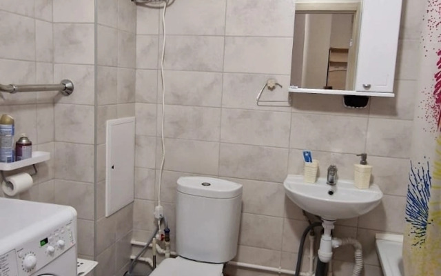 Na Ulitse Neftyanikov 7 Flat