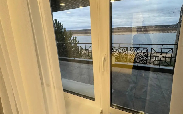 Kristall Hotel
