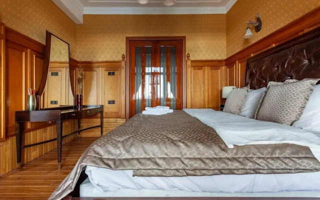 Apartamenty  Roskoshnye s Balkonom i Vidom na Kreml'