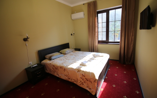 DzhaNat Hotel