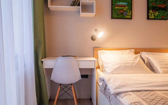 Uyutnaya Kvartira S Udobnym Raspolozheniem Flat