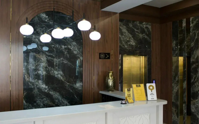 Отель Шахристан