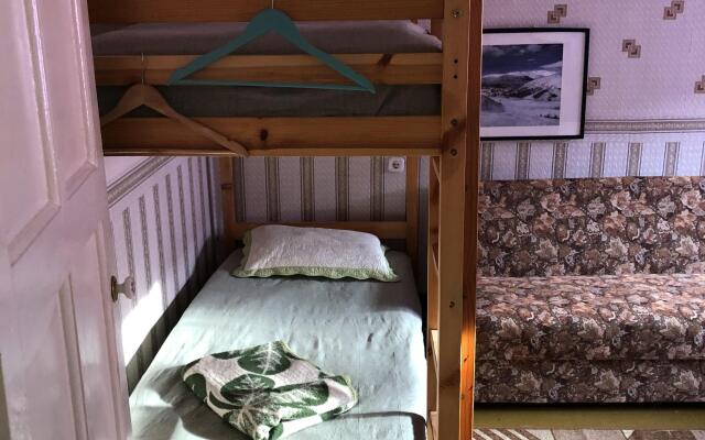 Квартира трехкомнатная Кирова 54