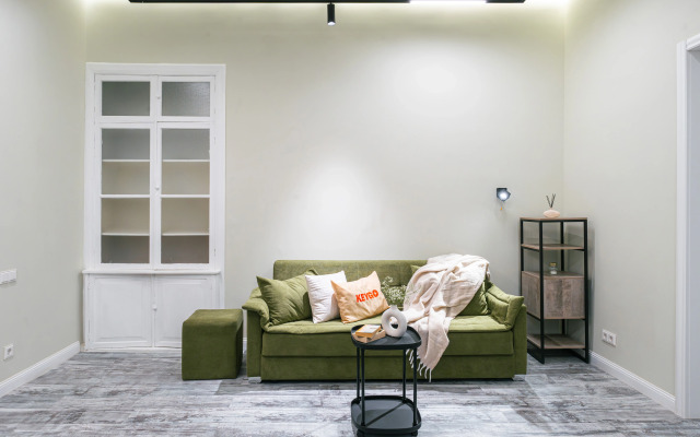 KeyGo #0118, 1 Bedroom, Near Republic Square Apartments
