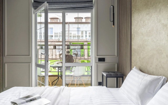 Red Apartments Art Layt Siti Melori Apartments