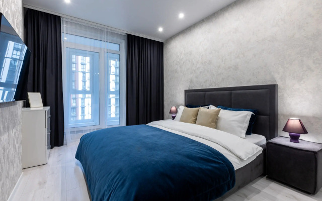 Black & White V Elitnom Zakrytom ZHK Komfort Park Apartments