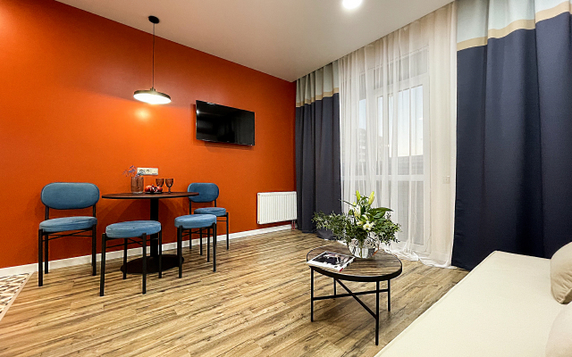 Stilnye S Vidom Na Naberezhnuyu Flat