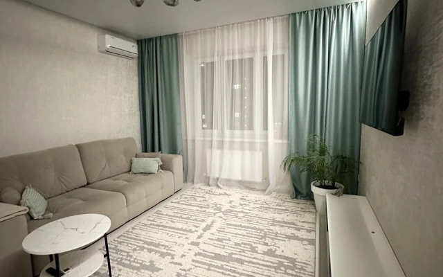 Квартира Очень уютная трехкомнатная недалеко от парка Краснодара