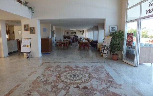 Tuntas Family Suites Kusadasi Apart-Hotel