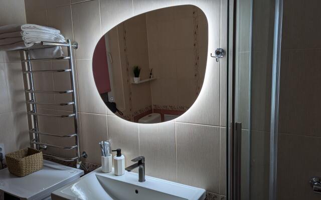 Yevrodvushka S Vidom Na More Flat